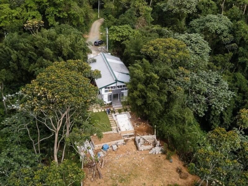 Invierte en Altos de Bonao, un exclusivo proyecto de villas en construcción con acceso al río y planes de pago flexibles. Reserva con solo USD 2,000 y recibe tu villa en 30 meses.